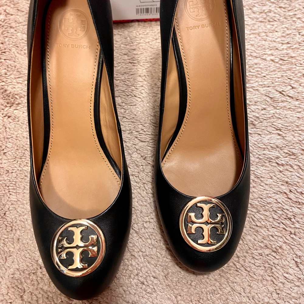 Tory Burch Benton closed toe wedge
